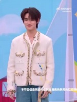 丁程鑫就这么在所有观众面前水灵灵的跳我是李飞了！