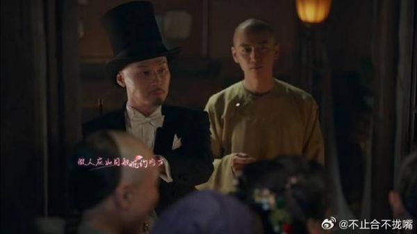 好友穿了一身洋人的衣服，古平原全家都把他当猴看