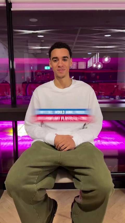 受不了了哈哈哈哈哈“我也想让梅西摸摸我”