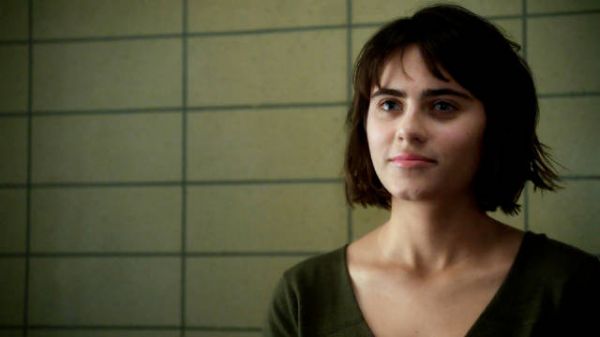 割木机碎尸案，工人发现割木机卡着不动了 于是叫来工头检修..