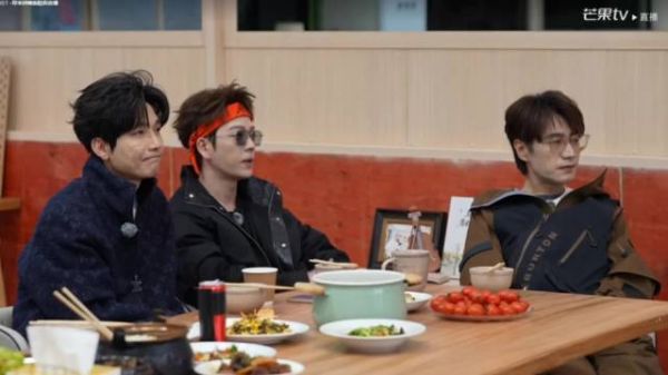 王栎鑫自曝夹子音是本能，称身体不受控