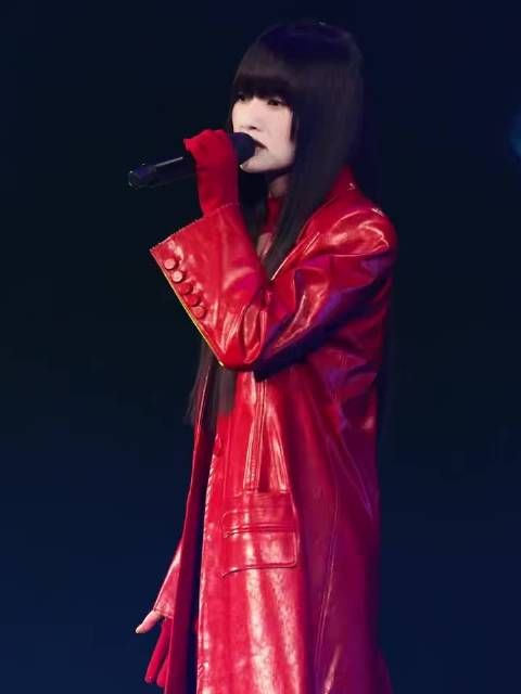 杨丞琳演唱会复刻宝茱姐造型唱雨爱引回忆杀