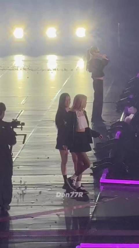 酥肉秀秀无互动引热议