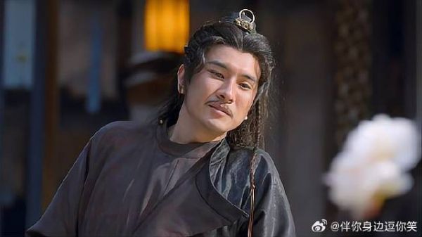 白校书去找燕子京却被拒之门外，转头看到曾经的姐妹