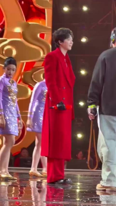 这身红色太靓了 2026年必须红红火火，大红大紫