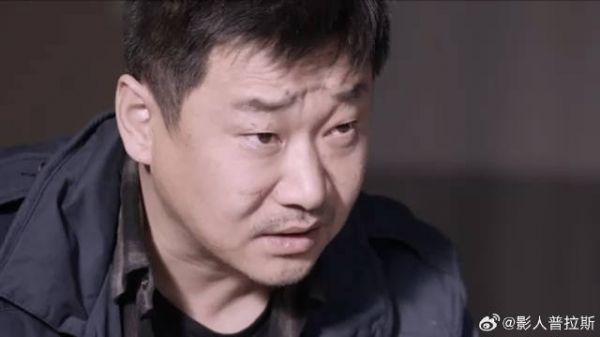 警察不太信杨幂说的话 下秒他一句话，态度立马大转变