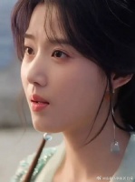 明意说的每一句话，好像都在纪伯宰雷区上蹦迪