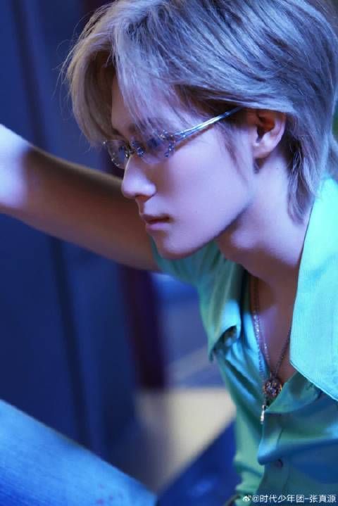 张真源可一定要保持日更博主身份啊~每天看点