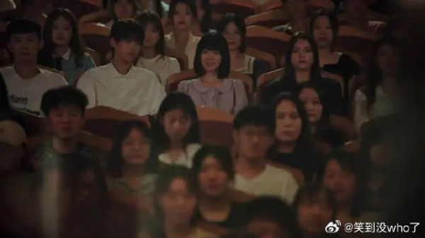 看着自己喜欢的人喜欢了别人很窒息吧