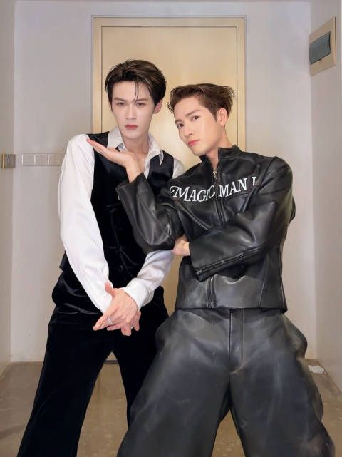 檀健次 王嘉尔合跳PROOF 哈哈哈是被吓二人组 期待合作舞台！