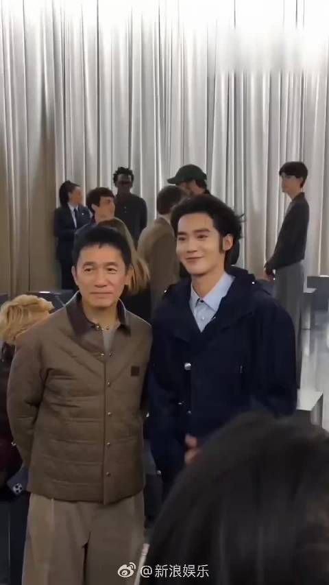 梁朝伟刘嘉玲携刘宪华于适亮相巴黎时装周