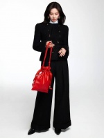 刘诗诗红黑撞色造型气场全开