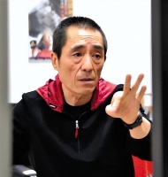 肖华：跟张艺谋离婚36年，他名利双收家庭和睦，她过得怎样？