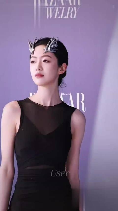 向涵之怎么越来越美,好大气明媚的妈生脸,有汤唯的气质未来可期