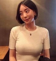 韩娱大地震来了！黄荷娜为减刑供出艺人名单，有顶流男团女团成员