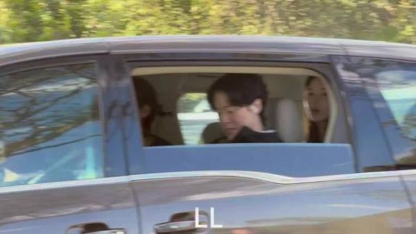 鹿晗西双版纳录制五哈,贴心与粉丝打招呼