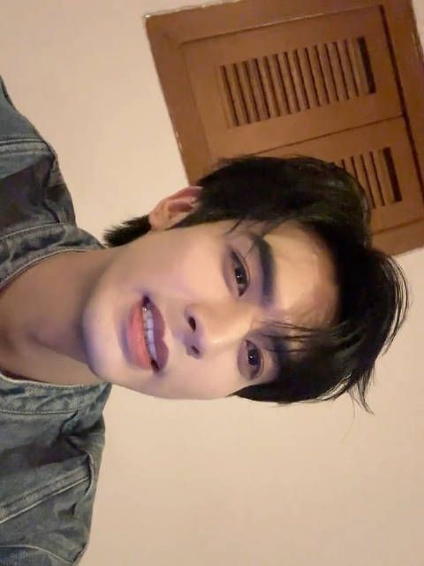 宋威龙直播,清唱忍住!希望平行世界的森光要一直幸福!1月27日