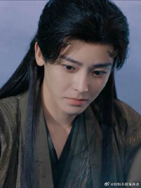 肖瑶质问红烨偷看洗澡,红烨否认称听我解释