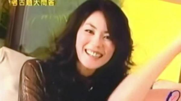 王菲2000年超级大富翁,答对赢钱,答错喝酒