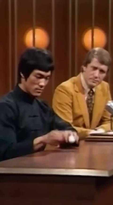 李小龙的15秒珍贵视频,现在AI都插不上手