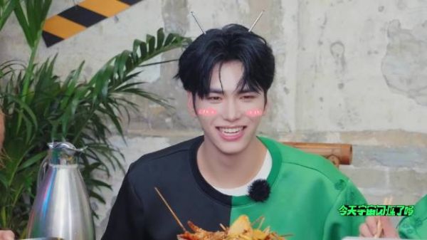 刘耀文自曝韬化进度90%，模仿黄子韬语气口音