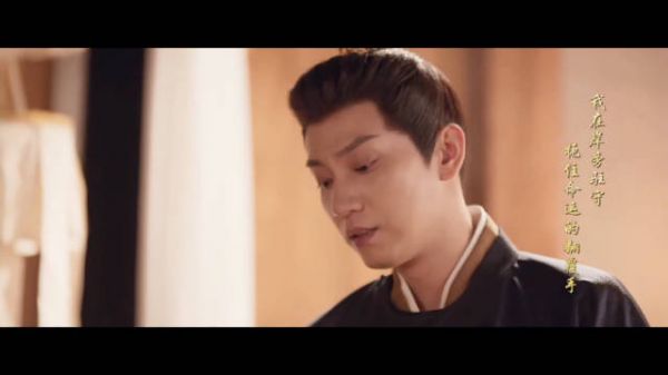 王子奇鼻尖泪演绎克制式心碎