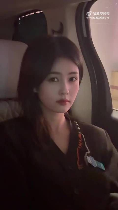 白鹿粉丝超话送祝福，愿偶像看遍世间繁华