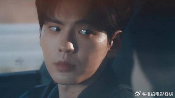 深情眼：李靳屿坦白自己的过去，终于得到老婆原谅了