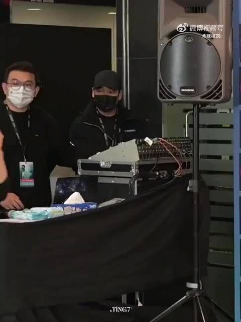 张学友捐款130万港元并筹备新音乐剧，承诺精进歌艺