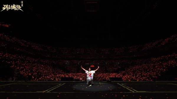 梧桐冬夜温情见证重逢 田震首次南京个唱声动金陵