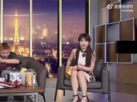 经典名场面，正常男生应该都想看几眼