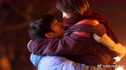 冬雨拍吻戏喝红酒，井柏然入戏太深