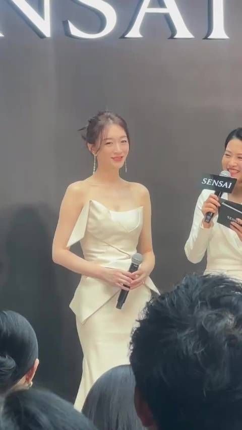 李小冉 47岁的女人竟然这么美!