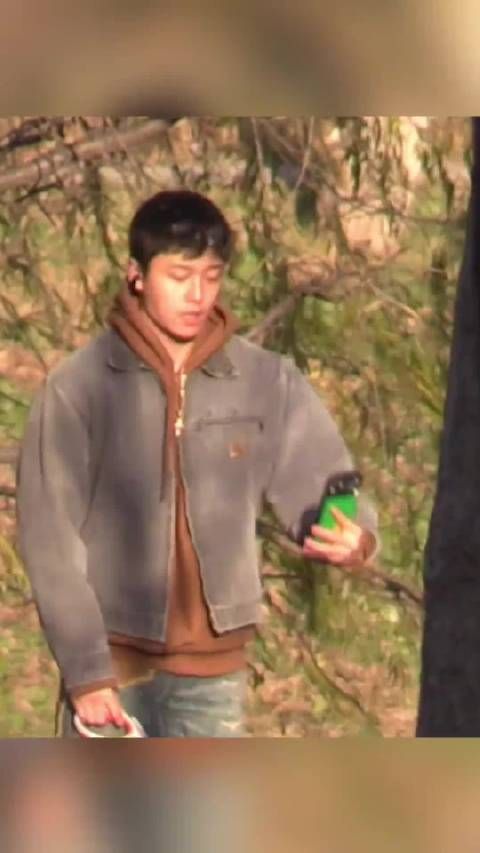 刘大锤说看见翟子路遛狗聚餐,好久不见发现他胖了不少,乍一看还以为认错了人