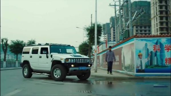 父亲卖血供毫无血缘关系的女儿上大学,真是父爱如山