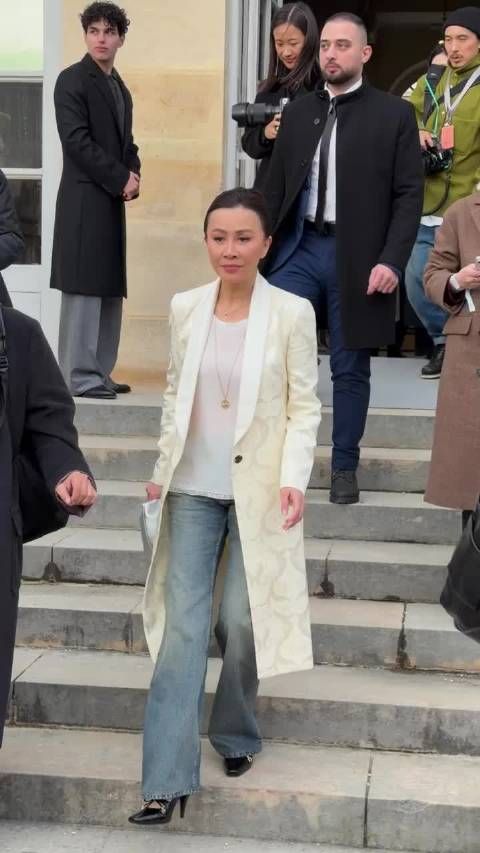 DIOR高定秀场，刘嘉玲，打扮松弛又帅气