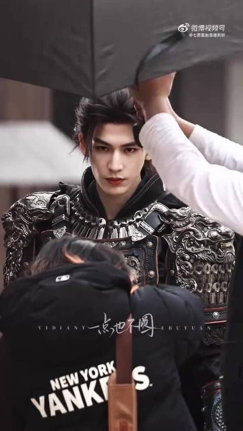 张凌赫归鸾盔甲路透曝光