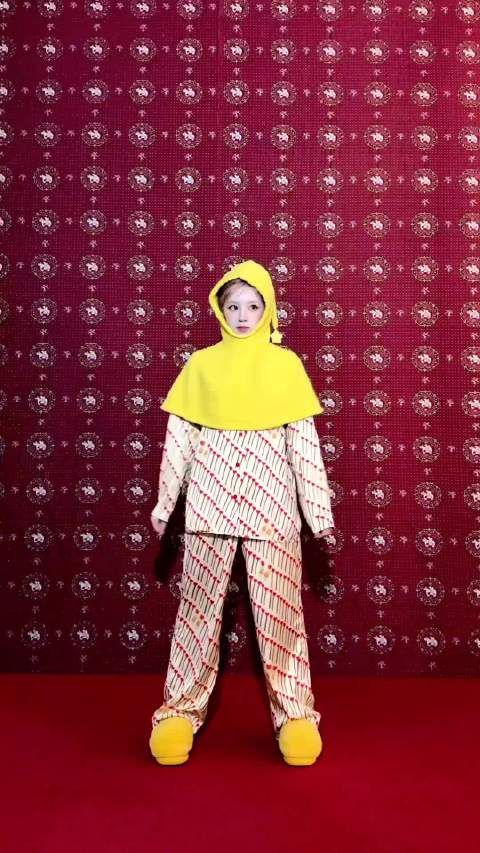 依旧是那个活泼可爱的小女孩，看完心情都变好了