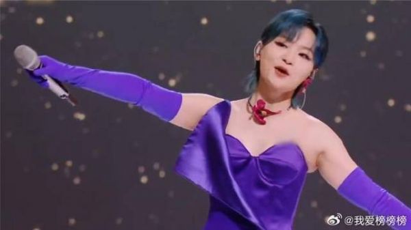 周笔畅自信放话：姐魅力十足，李宇春都比不上！