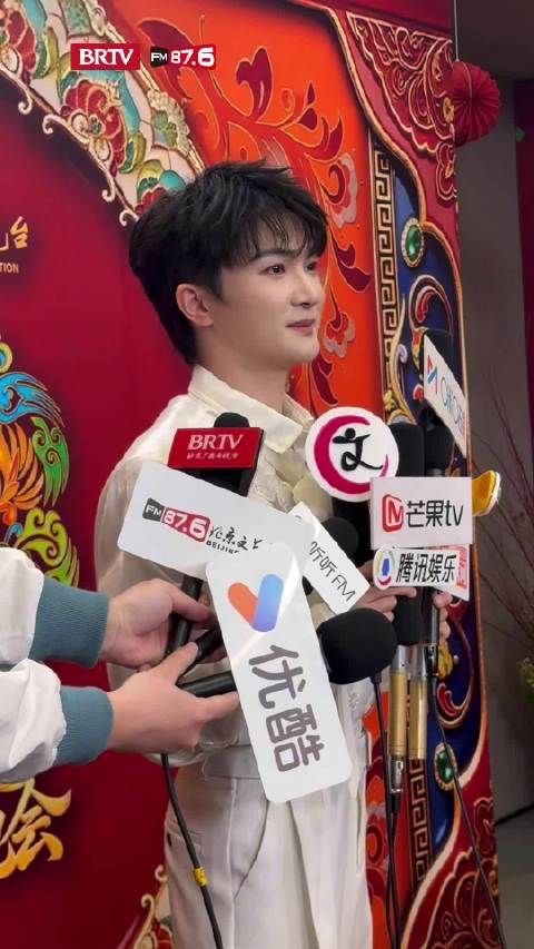 周深透露高能量秘诀是生米，春晚也要带着