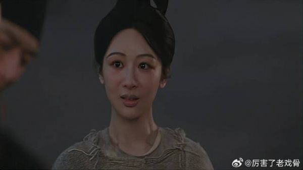 何淮芳为拿回自己铺子,求蒋长扬帮忙,蒋长扬演戏逗她