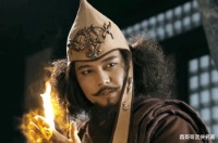 金庸笔下有一大懒鬼，身兼三大神功不苦练，荒废天赋沦为三流高手