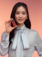 小S女儿Lily温柔大方获赞小林志玲