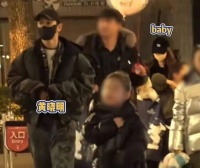 黄晓明与前妻Angelababy罕见合体，一起带儿子小海绵前往迪士尼庆祝其9岁生日