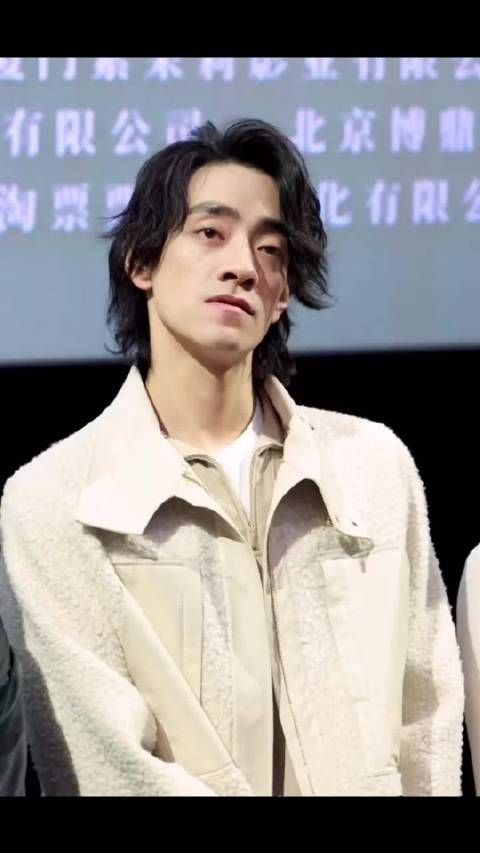 郑云龙《柳浪闻莺》路演生图曝光,眼神故事感十足