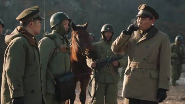 大决战：老蒋下死命令，让军队向我军进行强攻，挺锋坐不住了！