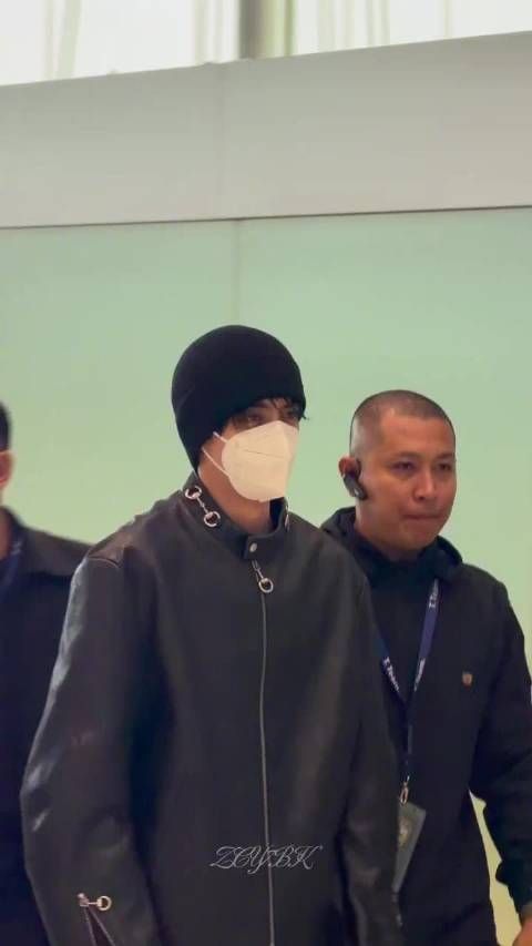 皮衣男神宋威龙，第一章：回国