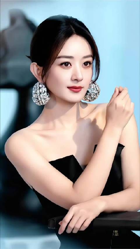 赵丽颖优雅高贵拉满,美得自带权威感