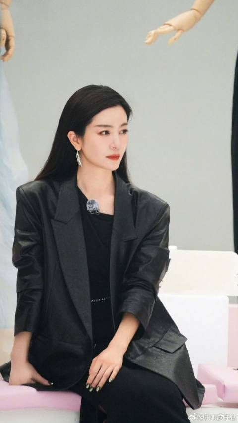 浪姐乘风值排名公布:李晟第一,叶童紧随其后