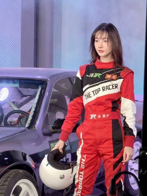 刘大锤曝金晨车技:综艺车神,现实菜鸟